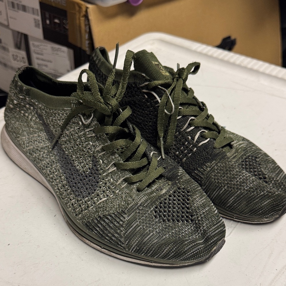 Nike Flyknit racer rough green